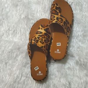 SocoSands leopard print thong flip flops